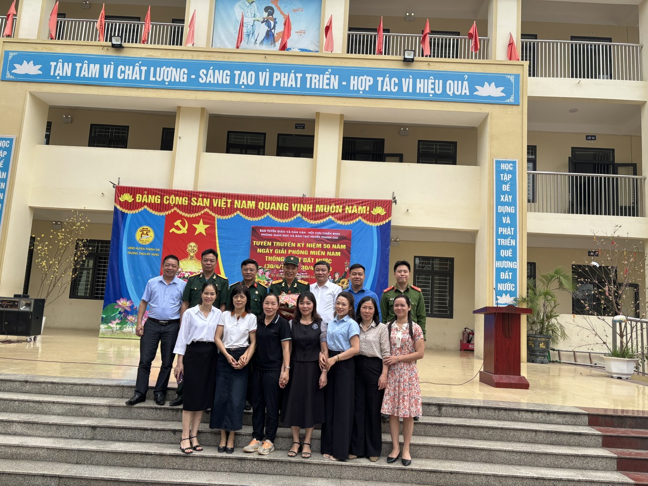 Giải phóng MN 10