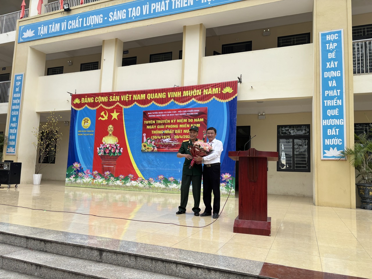 Giải phóng MN 9